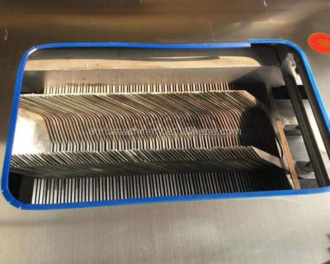 Bevroren van de Verwerkingsmachines van Vleesvissen Dikte 10mm de Snijmachinemachine van Snijdersvissen 4