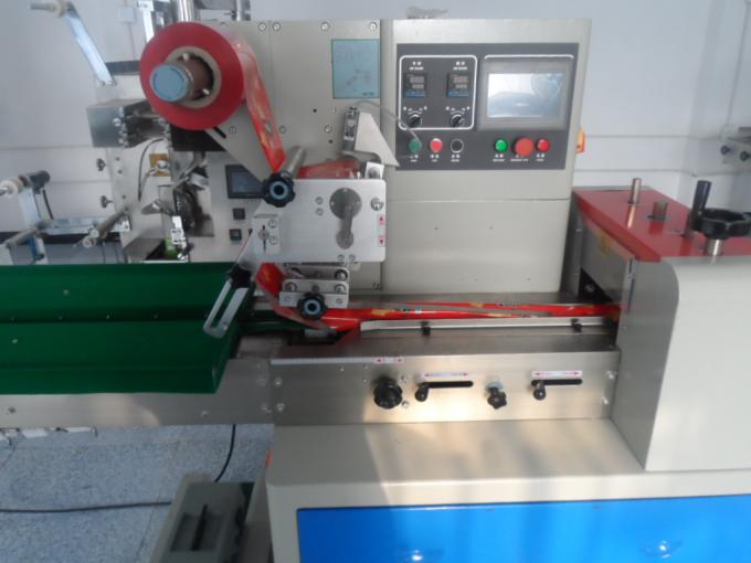 Volledige Automatische van het het Pakbrood van de Pizzastroom van de het Suikergoedzeep van het het Masker Plantaardige Hoofdkussen de Verpakkingsmachine