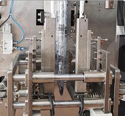 De automatische Bonen die van de de Verpakkingsmachine van de Korrel Wegende Chocolade Machine verzegelen 3