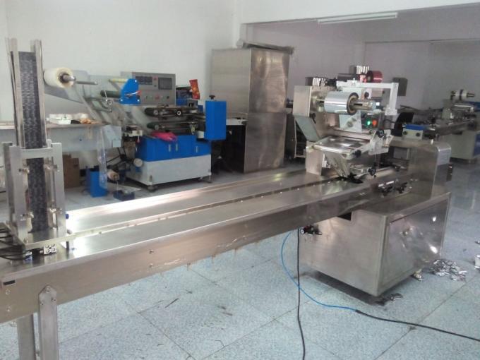 De melk schilfert de Machineheemst van de Chocoladeverpakking het Vullen het Pakmachine af van het Suikergoedhoofdkussen 2