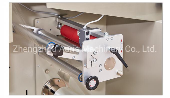 De roterende van de de Machineverbinding van de Hoofdkussenchocolade Aanmakende Machine van de de Chocoladeomslag 3