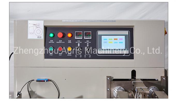 De roterende van de de Machineverbinding van de Hoofdkussenchocolade Aanmakende Machine van de de Chocoladeomslag 2