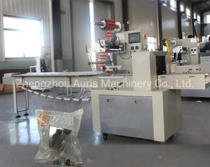 De roterende van de de Machineverbinding van de Hoofdkussenchocolade Aanmakende Machine van de de Chocoladeomslag 6