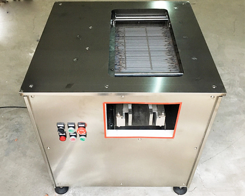 Het dubbele van de Verwerkingsmachines van Groefvissen van de de Schuine randfilet Gebruik van het de Machinerestaurant