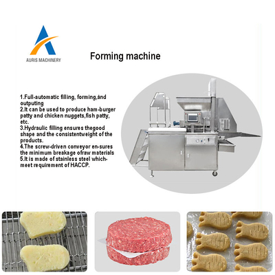 De kippengoudklompjes en de rundvleeshamburger die Industrieel automatisch vleeslapje vlees verwerken drukken ruw pasteitje vormt brood makend machine